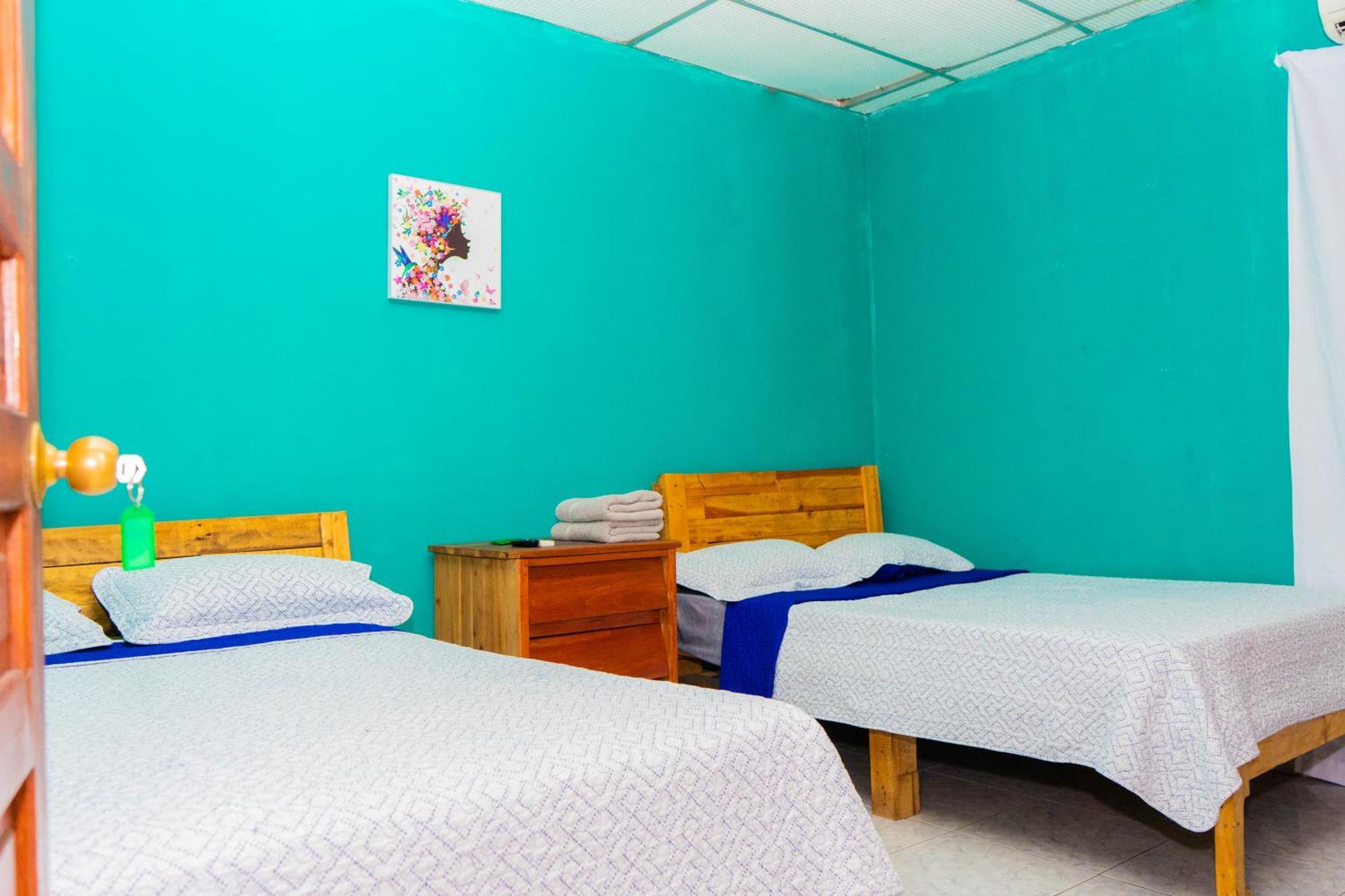 Hostal Familiar Argenal - ダビッド エクステリア 写真